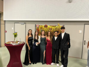 828D8D53-49C5-436D-B6FF-2B2D2DE72E31