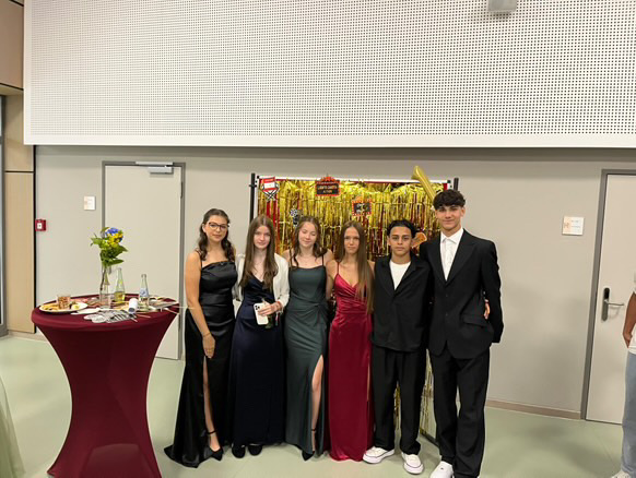 828D8D53-49C5-436D-B6FF-2B2D2DE72E31