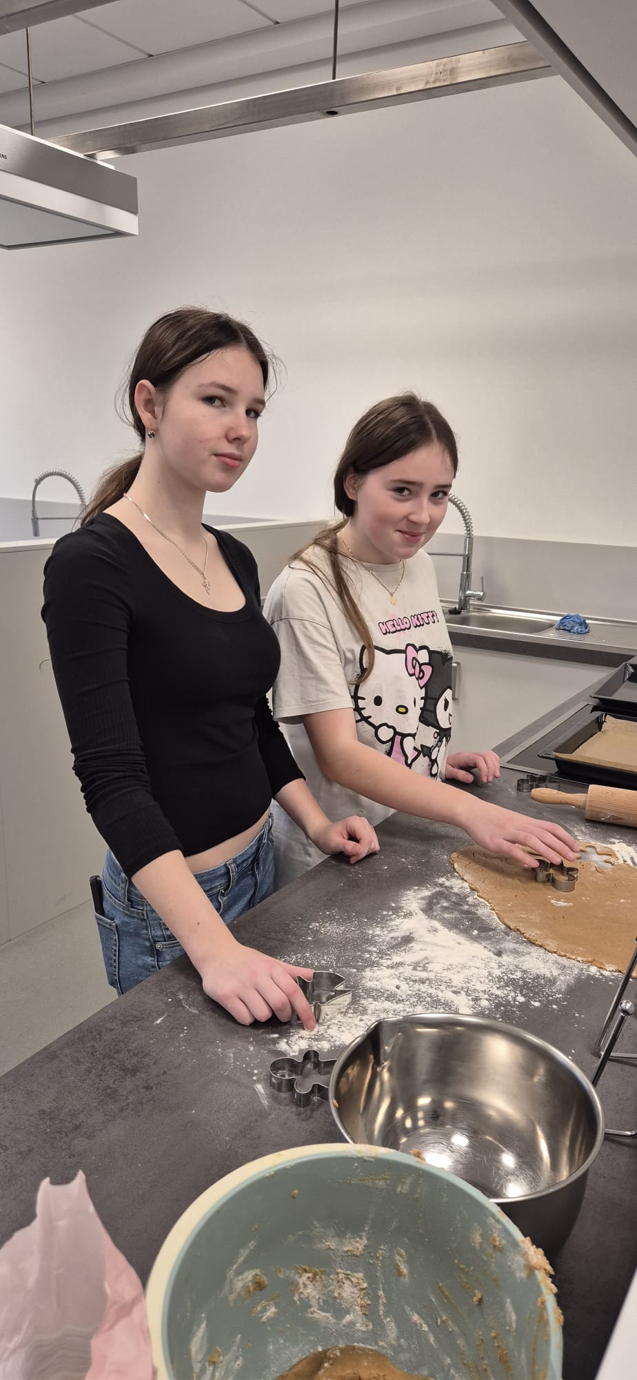 2A6D61E3-EAFE-4E6B-942B-0B5B799A80CB 2A6D61E3-EAFE-4E6B-942B-0B5B799A80CB