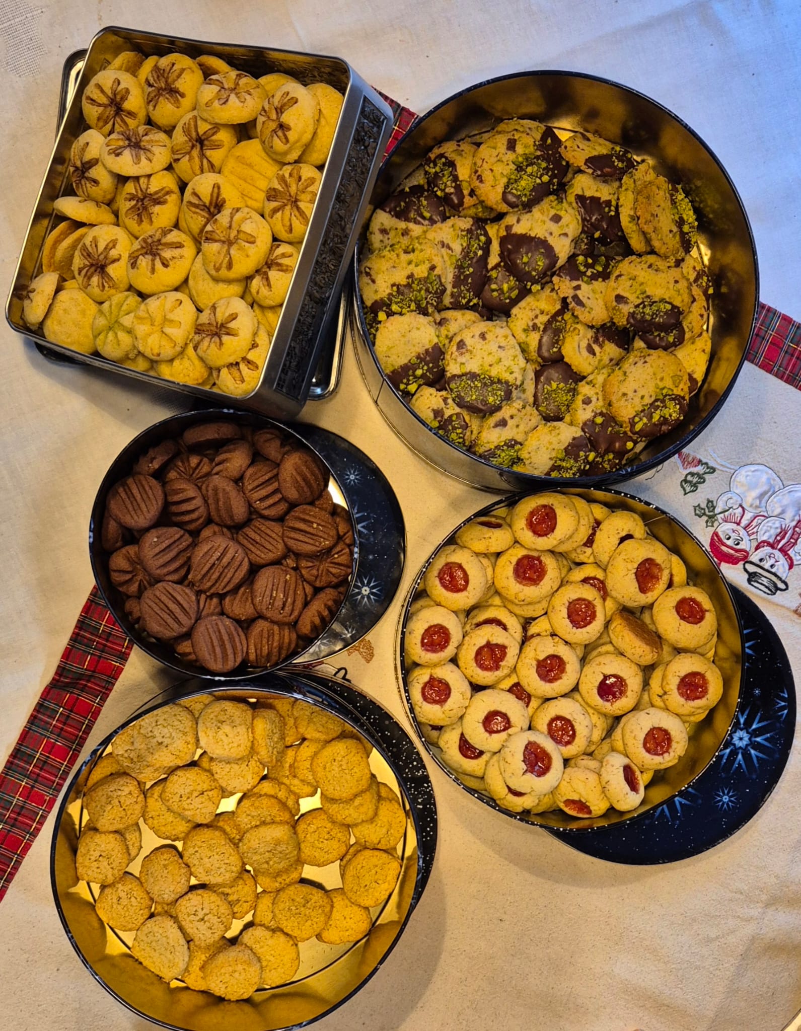 575E61D0-AAC3-4606-8977-B2E5126C5B10 575E61D0-AAC3-4606-8977-B2E5126C5B10